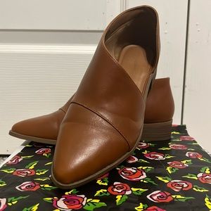 Brown booties (NEW)